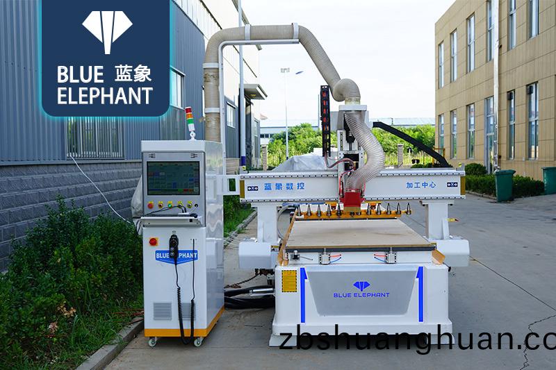 數控開(kai)料機