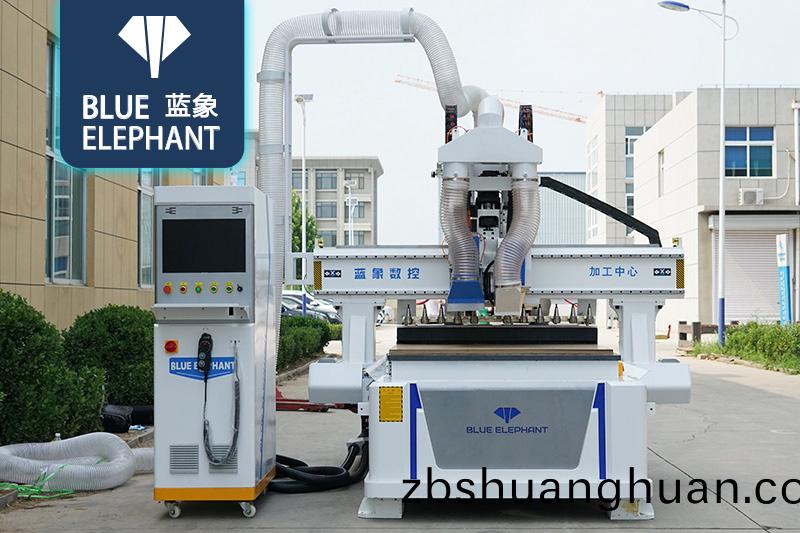 無孔(kong)工(gong)藝加工中心