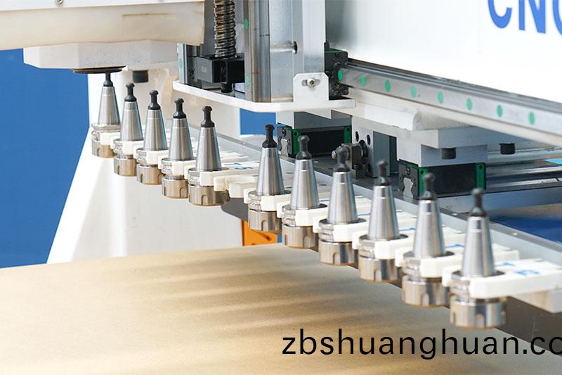 直(zhi)排數控開料機