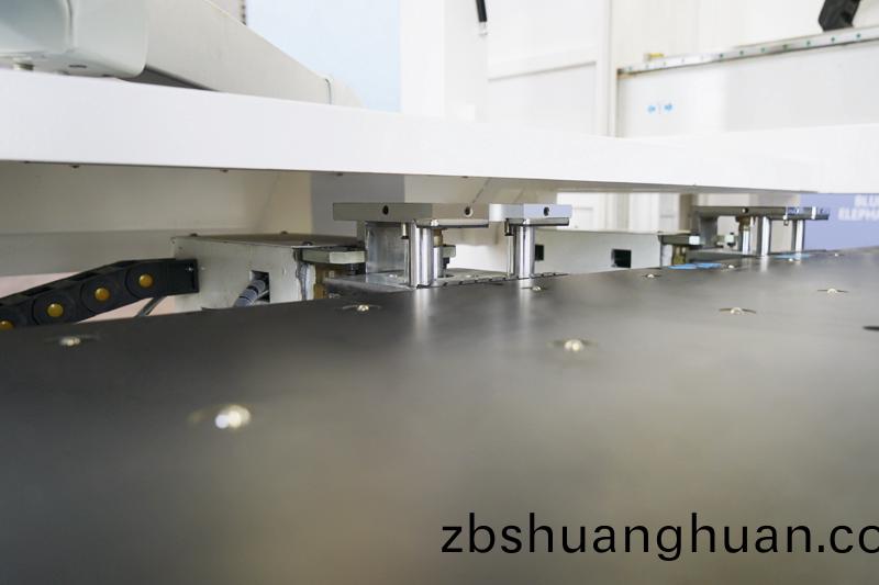 數控六麵(mian)鑽(zuan)