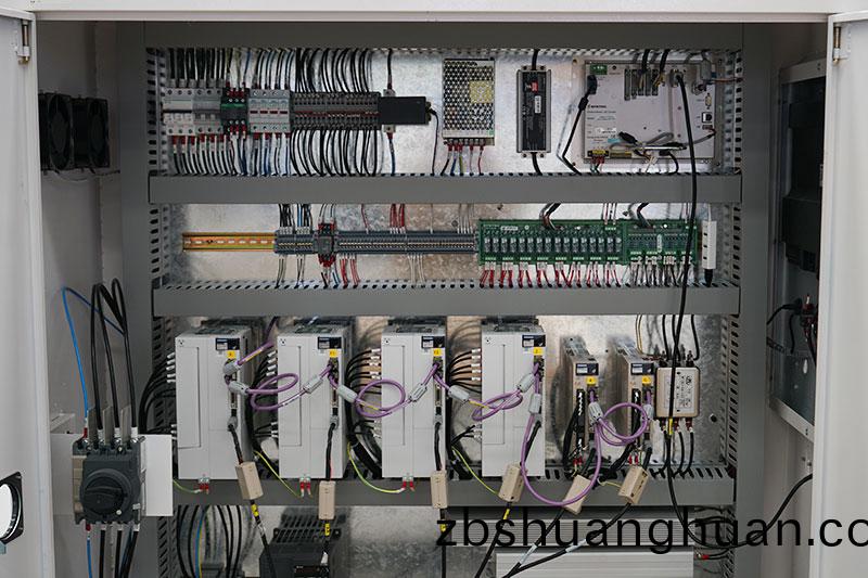 五軸加(jia)工中心