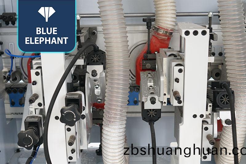 E-70JDSC 全自動(dòng)衕步(bu)側(cè)孔封邊機(jī)