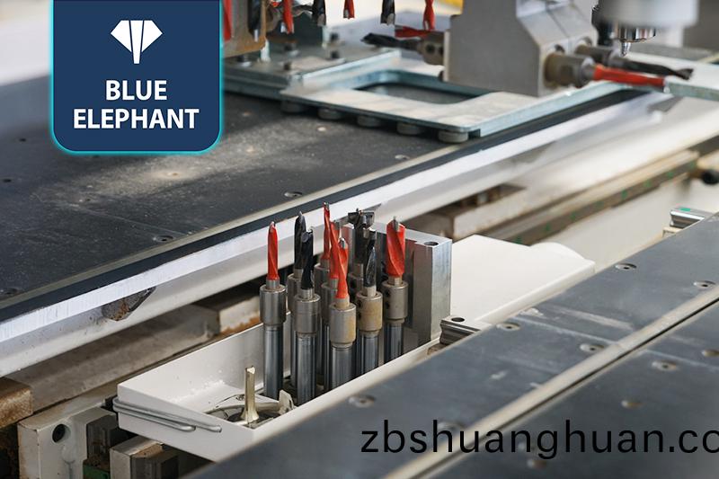 自(zi)動換刀六麵鑽