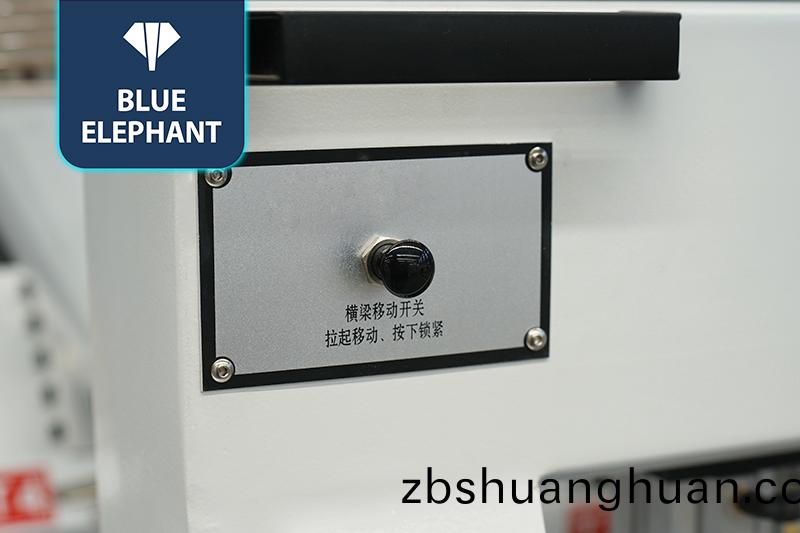 門牆櫃(gui)一體機