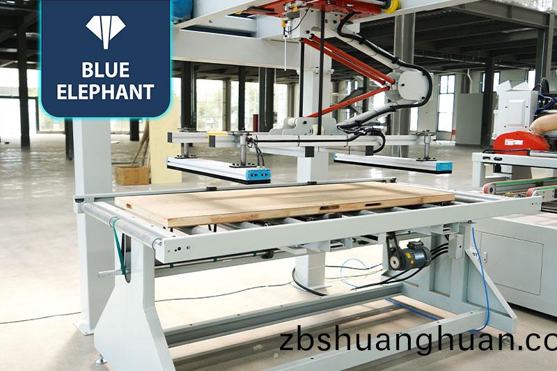 木門四邊鋸設(shè)(she)備零部件5