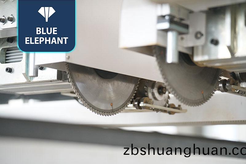 EM2.1-1128 通(tong)過式四邊鋸