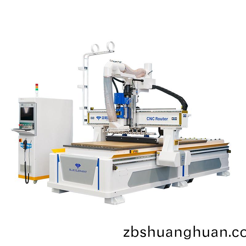 開料(liao)機(jī)(ji)