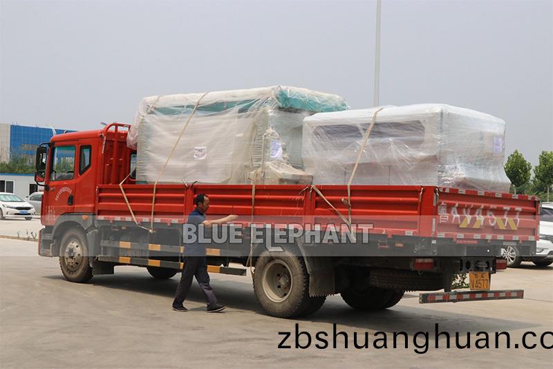 闆式傢具生産(chan)線(xiàn)髮貨(huo)