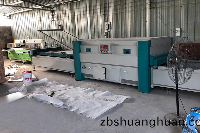 闆式(shi)傢具生産線(xian)