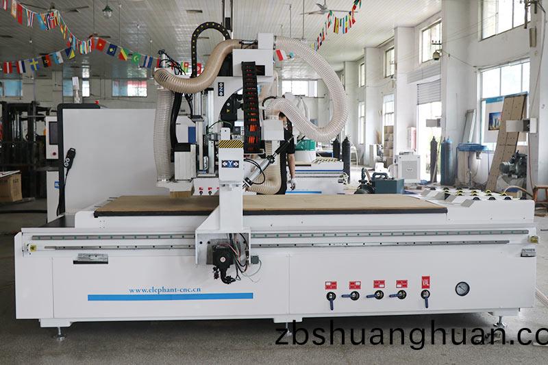 數(shù)控開(kai)料(liao)機(jī)