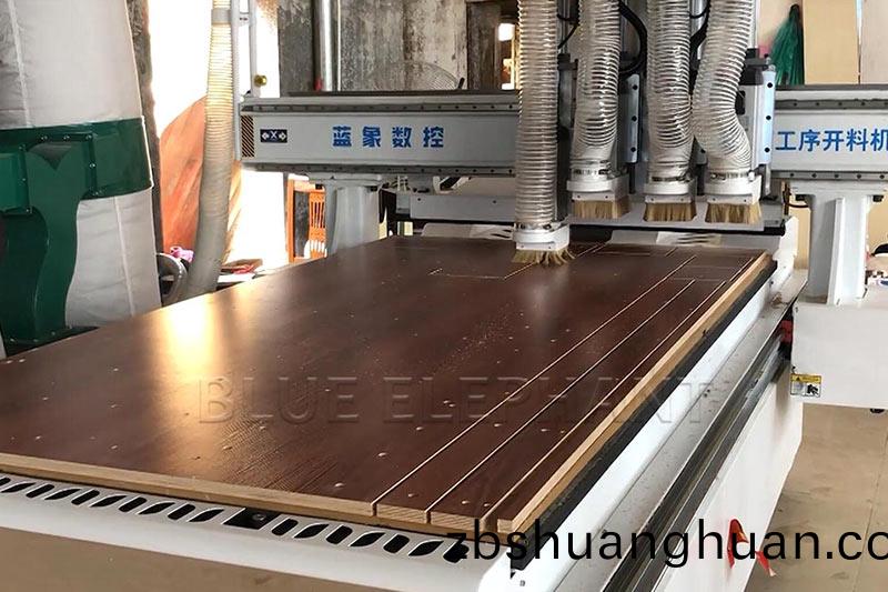 數控(kong)開料機