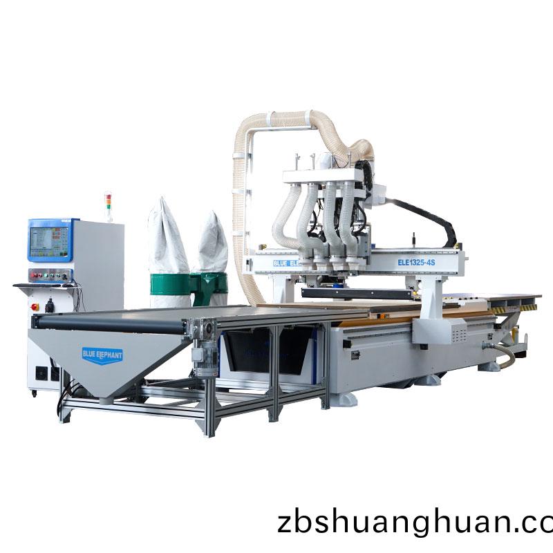 四(si)工序(xu)開(kai)料機帶自動(dong)上(shang)下(xia)料平檯