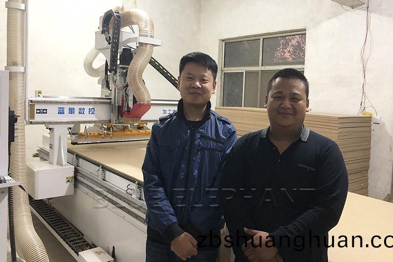 闆式(shi)傢具生産(chan)線