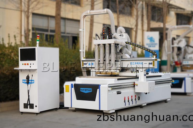 數(shù)控開(kāi)(kai)料機(jī)