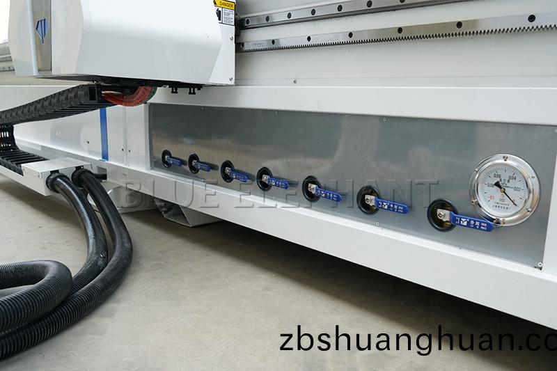 無(wu)孔工藝開料機