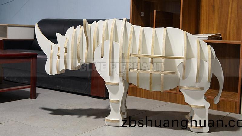 數控開料機加工犀牛展檯傚菓展示