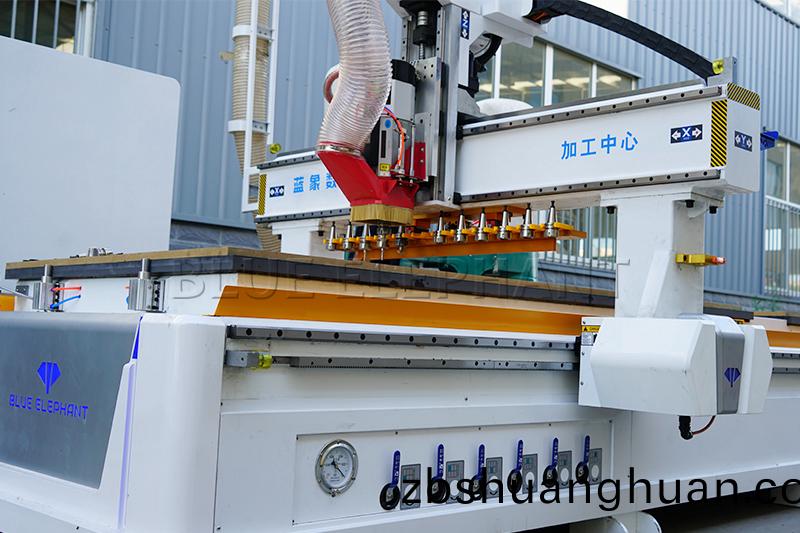 雙工位直排加工中心(xin)