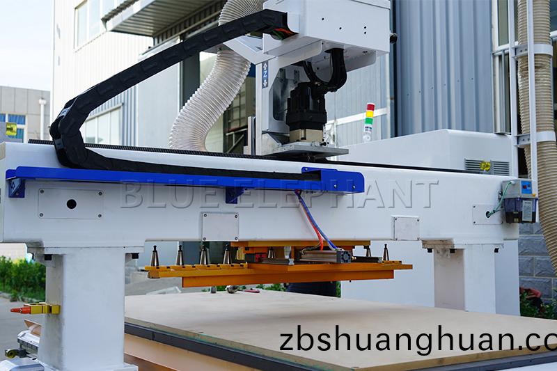 雙工位直排加工中心