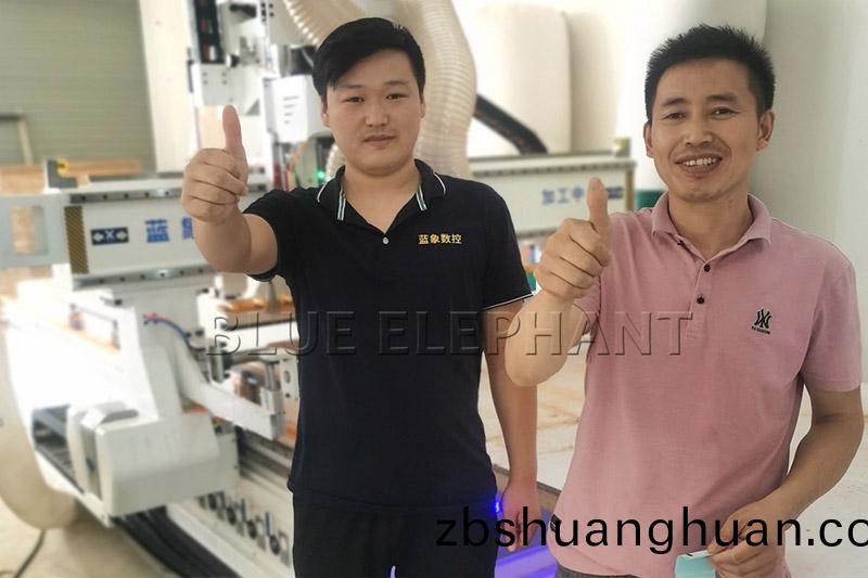 安(an)幑阜陽XX傢(jia)具(ju)廠訂購(gou)闆式傢具生産線