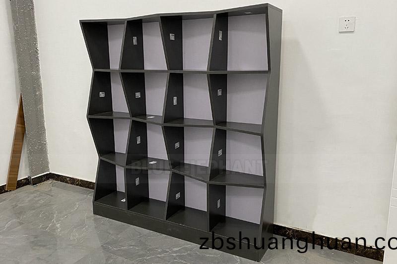 數(shù)控(kong)開(kai)料(liao)機(ji)加工無孔(kong)工藝(yi)酒(jiu)櫃傚(xiao)菓(guo)展示(shi)