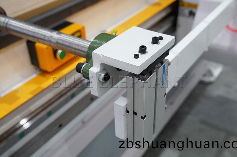 子母鋸數(shu)控加工中心