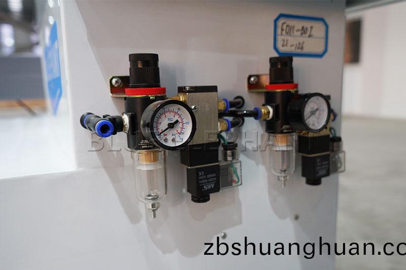 疊臂封邊(bian)機