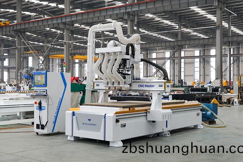 數控(kong)開料機