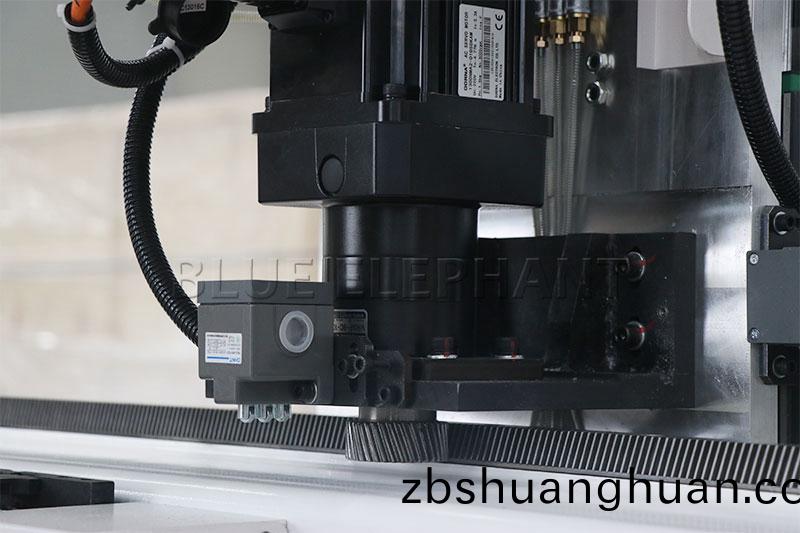 雙工位(wei)四工序數控開料機(ji)