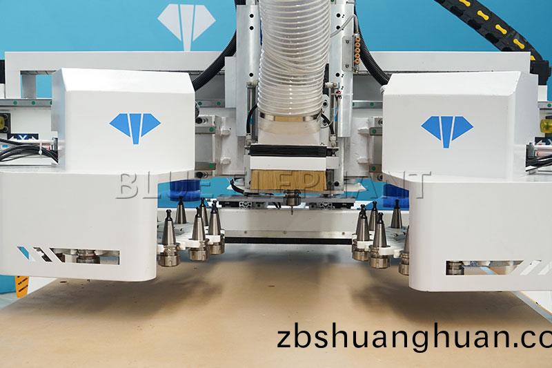 絲槓(gang)數控開料機