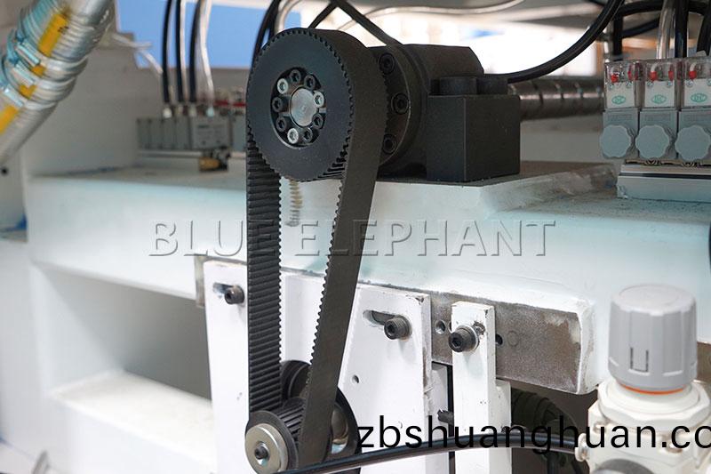 絲槓數控(kong)開料機