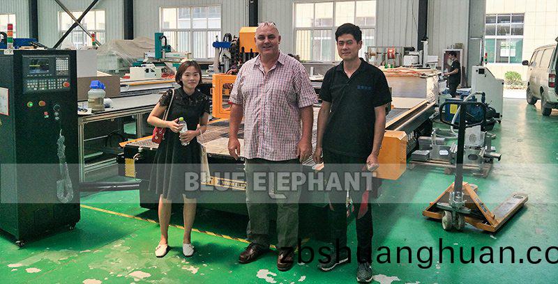 數(shu)控開料機