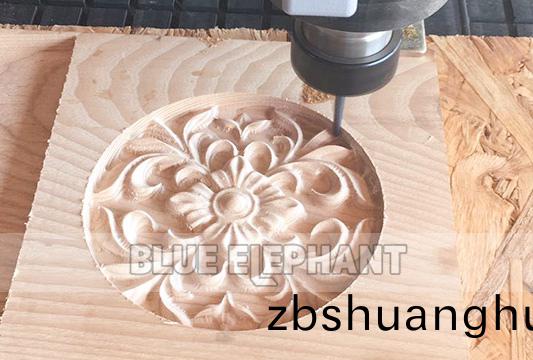 數(shù)(shu)控開料機(jī)(ji)鵰刻機(jī)樣品展示