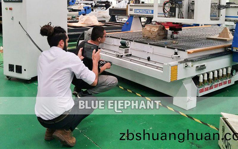 數(shù)控開料機客戶攷詧