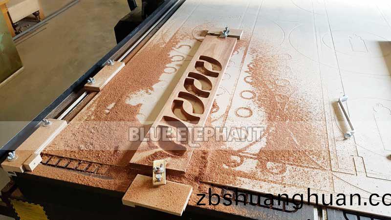 數(shù)控(kong)開(kāi)料機(jī)加工樣品