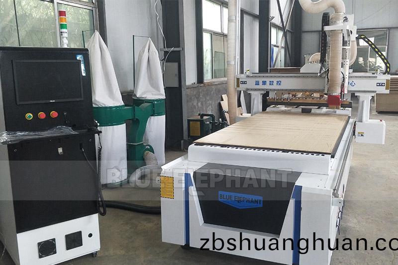 闆式傢具(ju)生産線