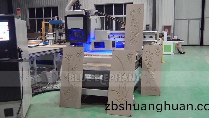 數(shù)控開料機(jī)鵰(diao)刻密度闆樣品展示