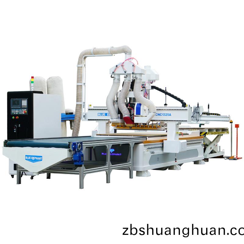 自(zi)動貼標(biao)直排(pai)換刀(dao)帶(dai)排(pai)鑽加工中心(xin)